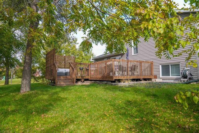 301 Ridgeview Drive, Lake Mills, WI 53551