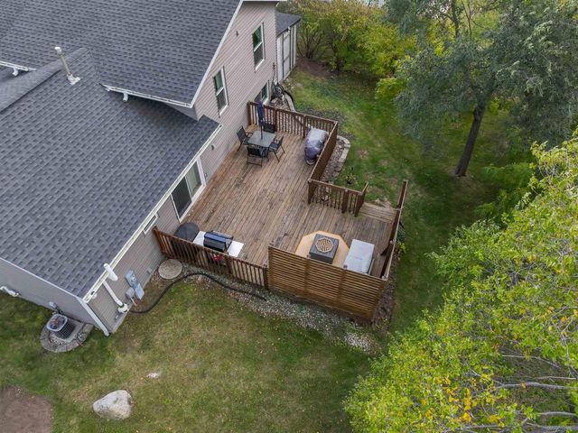 301 Ridgeview Drive, Lake Mills, WI 53551