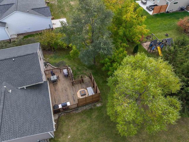301 Ridgeview Drive, Lake Mills, WI 53551