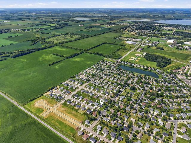301 Ridgeview Drive, Lake Mills, WI 53551