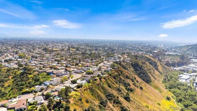 2605 Tonto Way, San Diego, CA 92117