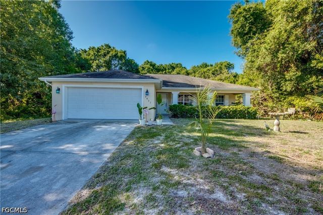 2807 51st ST W, Lehigh Acres, FL 33971