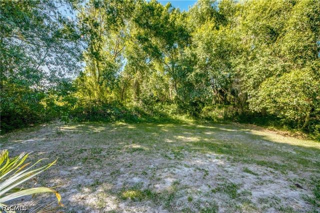 2807 51st ST W, Lehigh Acres, FL 33971