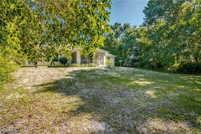 2807 51st ST W, Lehigh Acres, FL 33971