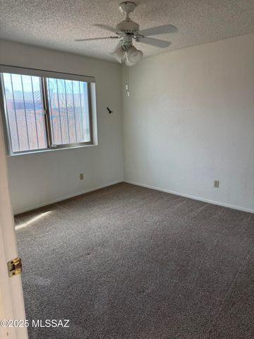 1752 S Ave Sosegado, Tucson, AZ 85710