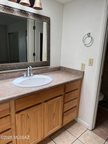 1752 S Ave Sosegado, Tucson, AZ 85710