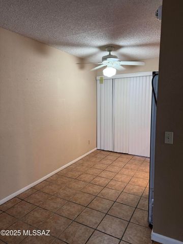 1752 S Ave Sosegado, Tucson, AZ 85710