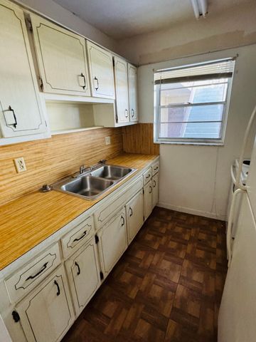 606 S C Street 105, Lake Worth Beach, FL 33460