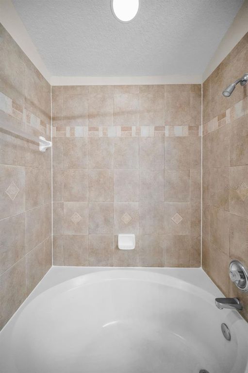Image 34 of property listing at 8525 SHALLOW CREEK, New Port Richey, FL 34653