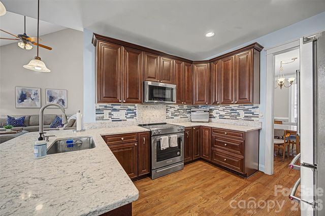 1044 Hunters Run Drive, Tega Cay, SC 29708