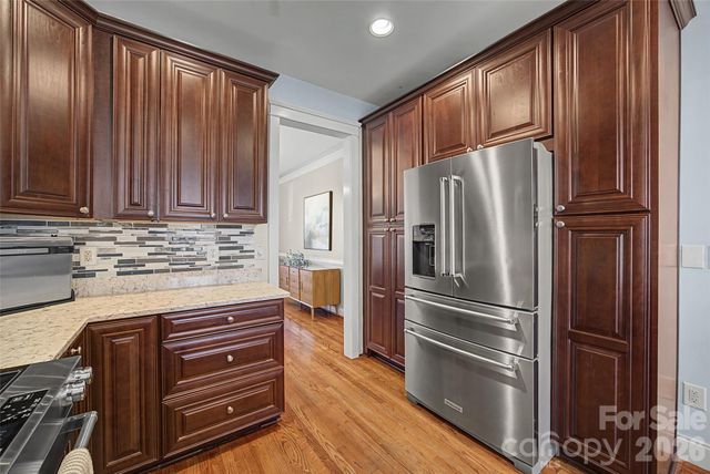 1044 Hunters Run Drive, Tega Cay, SC 29708