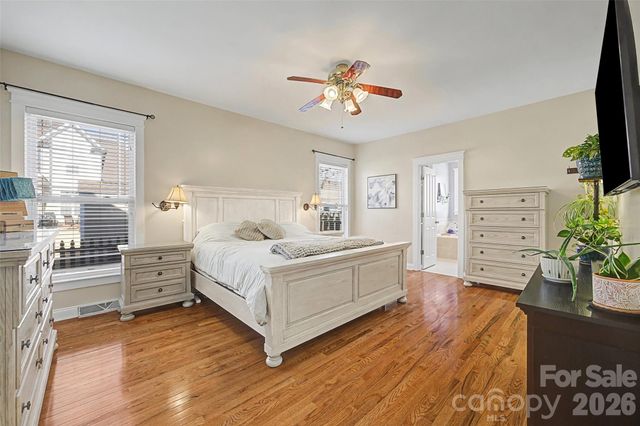 1044 Hunters Run Drive, Tega Cay, SC 29708