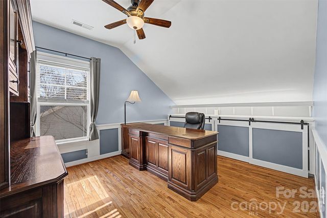 1044 Hunters Run Drive, Tega Cay, SC 29708