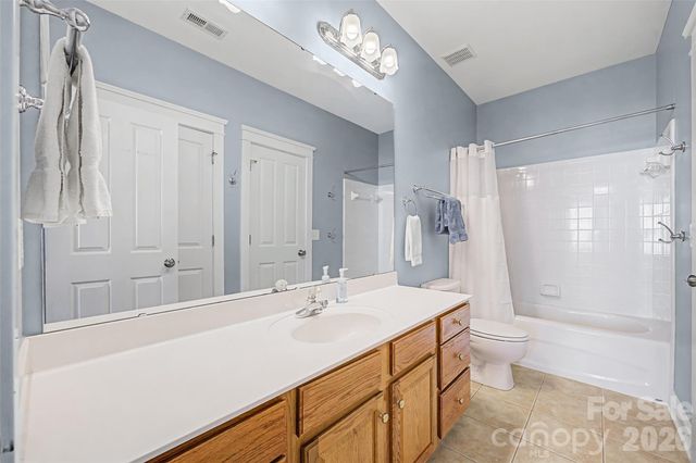 1044 Hunters Run Drive, Tega Cay, SC 29708