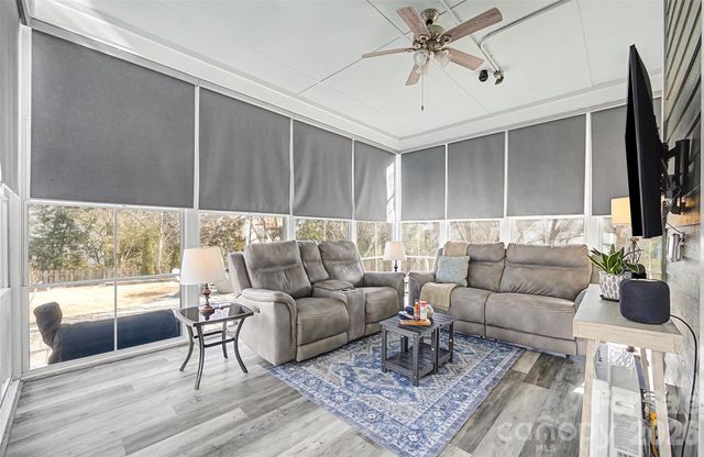 1044 Hunters Run Drive, Tega Cay, SC 29708