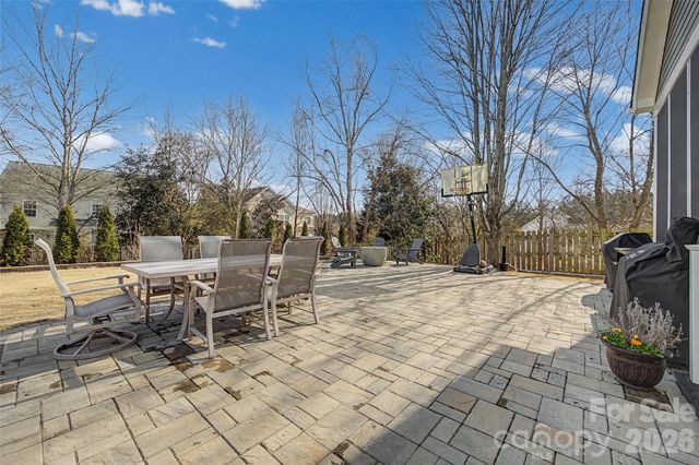 1044 Hunters Run Drive, Tega Cay, SC 29708