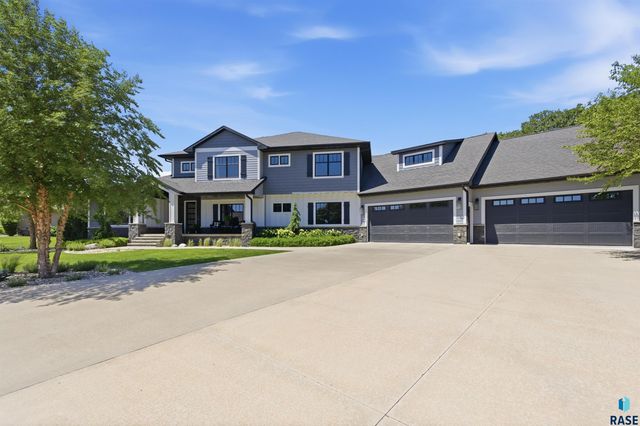 101 Quarry Pines Dr Drive, Yankton, SD 57078