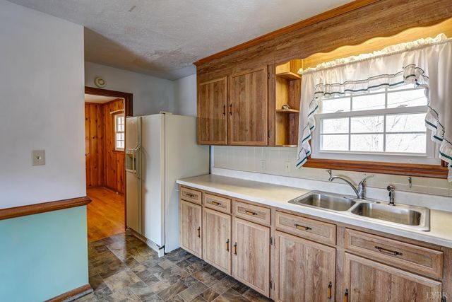 140 Moorman Drive, Madison Heights, VA 24572