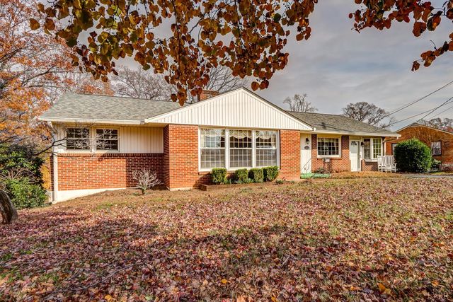 140 Moorman Drive, Madison Heights, VA 24572