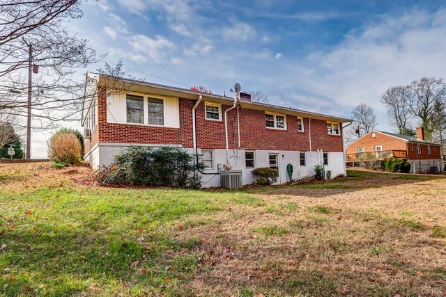 140 Moorman Drive, Madison Heights, VA 24572