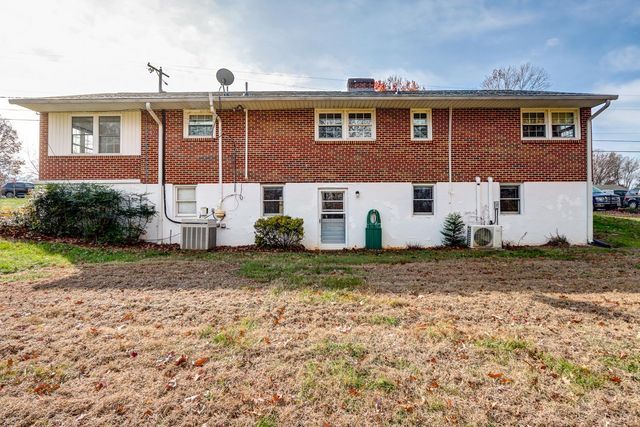 140 Moorman Drive, Madison Heights, VA 24572