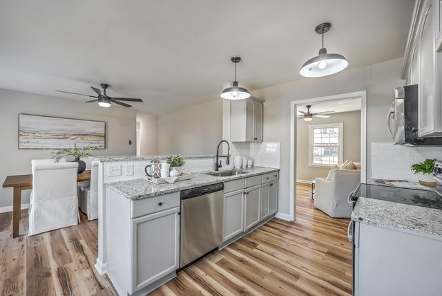 8004 Malden Avenue, North Charleston, SC 29420