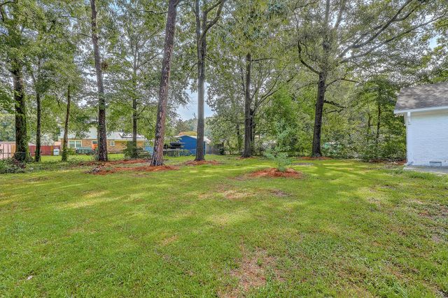 8004 Malden Avenue, North Charleston, SC 29420