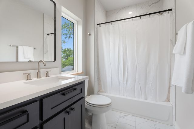 56090 E 271 Road Unit B, Monkey Island, OK 74331