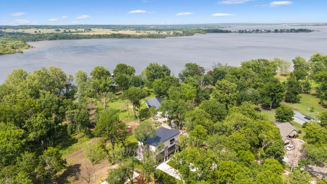 56090 E 271 Road Unit B, Monkey Island, OK 74331