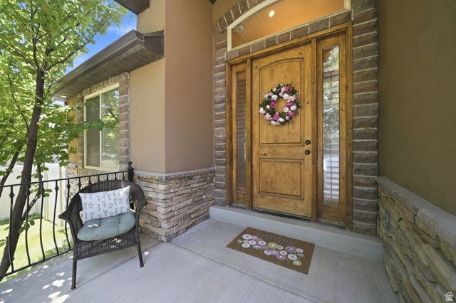 11372 S VIA ARBOLES CT, South Jordan, UT 84095