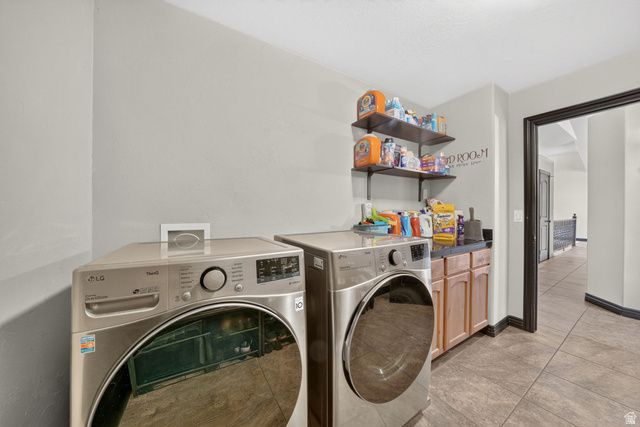 11372 S VIA ARBOLES CT, South Jordan, UT 84095
