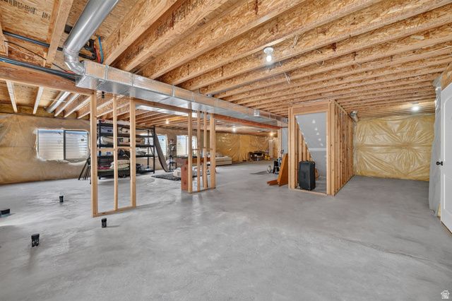 11372 S VIA ARBOLES CT, South Jordan, UT 84095