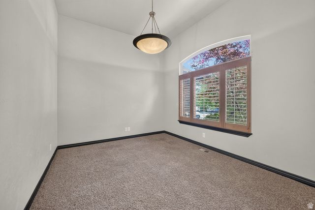 11372 S VIA ARBOLES CT, South Jordan, UT 84095