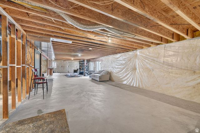 11372 S VIA ARBOLES CT, South Jordan, UT 84095