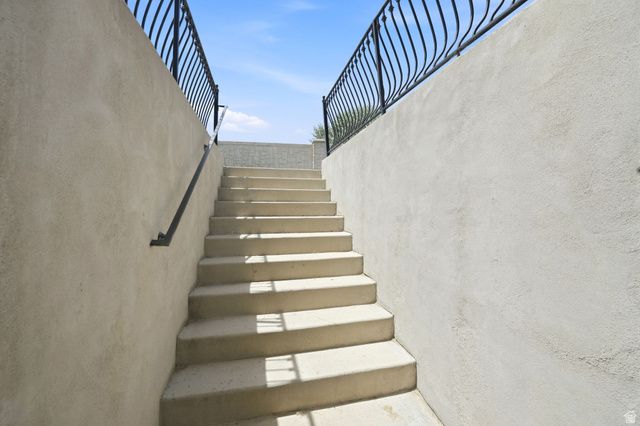 11372 S VIA ARBOLES CT, South Jordan, UT 84095