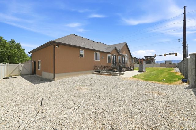 11372 S VIA ARBOLES CT, South Jordan, UT 84095