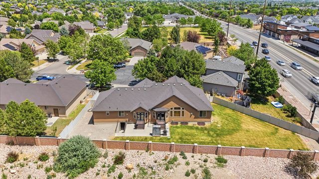11372 S VIA ARBOLES CT, South Jordan, UT 84095