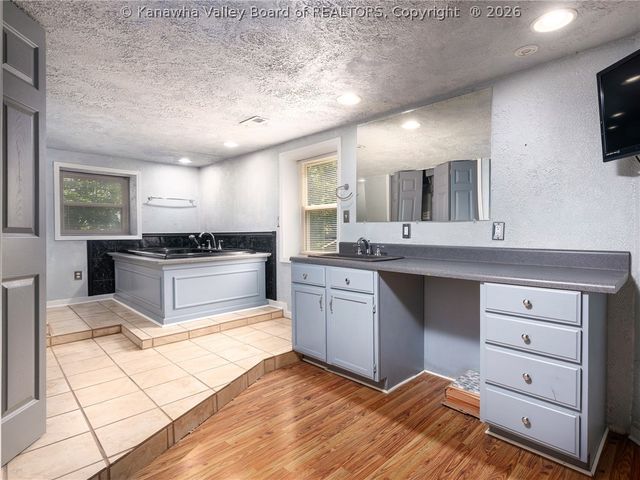 1614 Janet Place, South Charleston, WV 25303