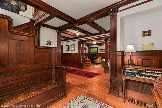 36 Longfellow Street, Detroit, MI 48202