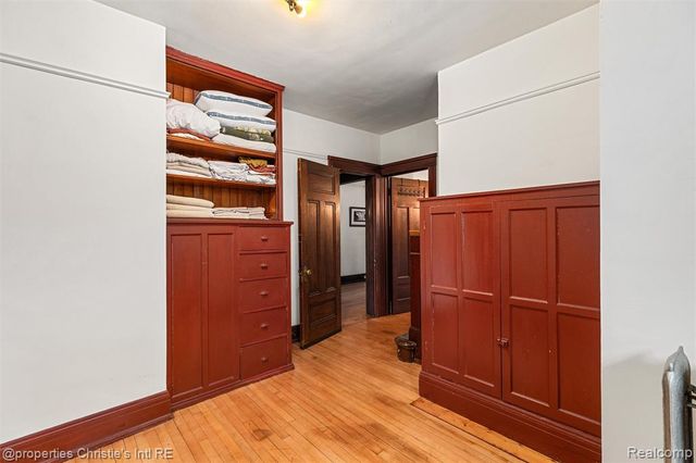 36 Longfellow Street, Detroit, MI 48202