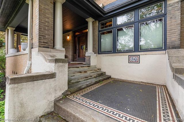 36 Longfellow Street, Detroit, MI 48202