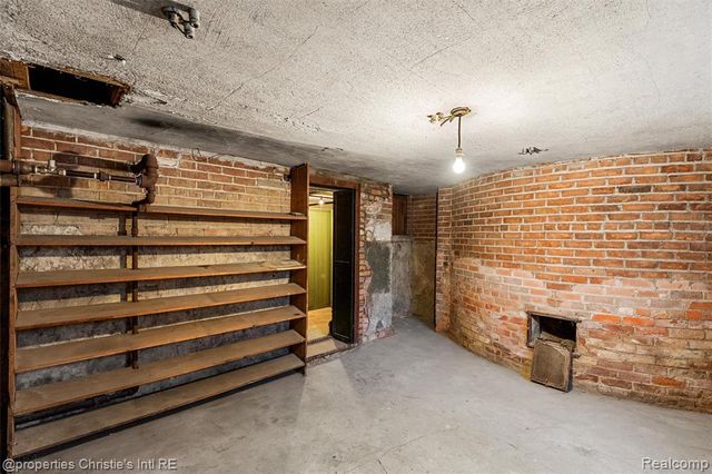 36 Longfellow Street, Detroit, MI 48202