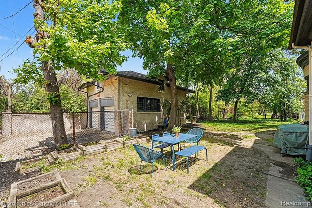 36 Longfellow Street, Detroit, MI 48202