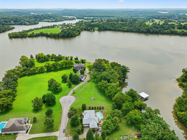1060 Emerald Valley Dr, Castalian Springs, TN 37031