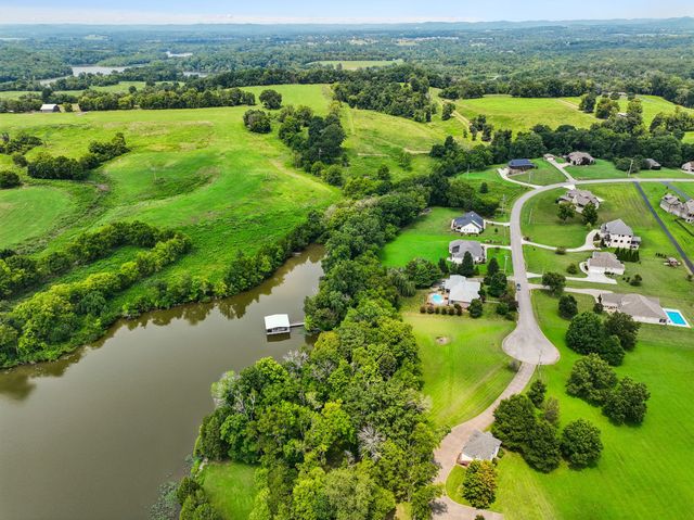 1060 Emerald Valley Dr, Castalian Springs, TN 37031