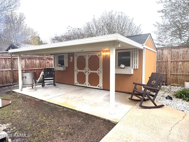 100 Sheridan Drive, Lafayette, LA 70506