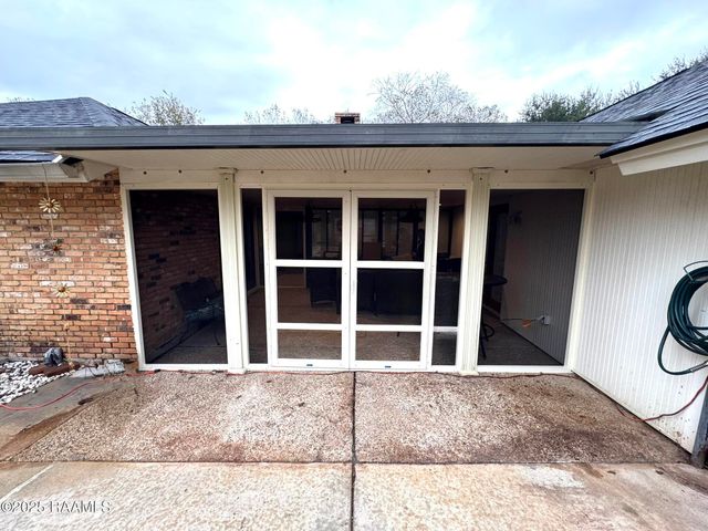 100 Sheridan Drive, Lafayette, LA 70506