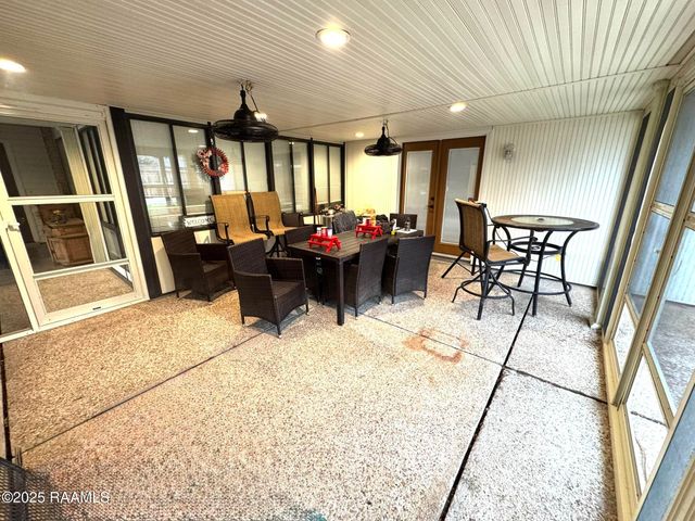 100 Sheridan Drive, Lafayette, LA 70506