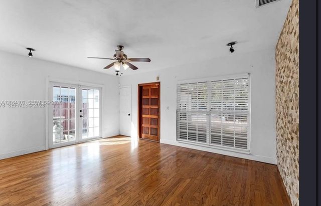 4220 SW St 13th St 0, Miami, FL 33134