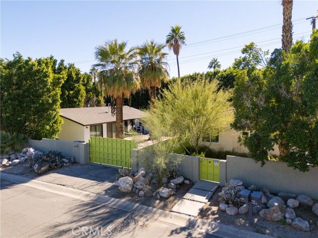 435 E Chuckwalla, Palm Springs, CA 92262
